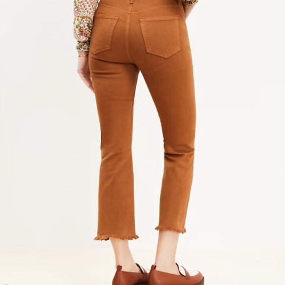 LOFT Pintucked Frayed High Rise Kick Crop Jeans in Cocoa Powder, Size 4 - Picture 3 of 14